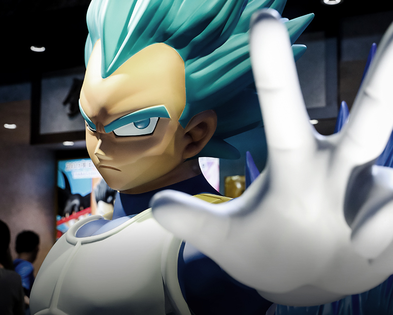 Chinajoy Bandai Namco eSports Event_sky bule hair Vegeta big figure